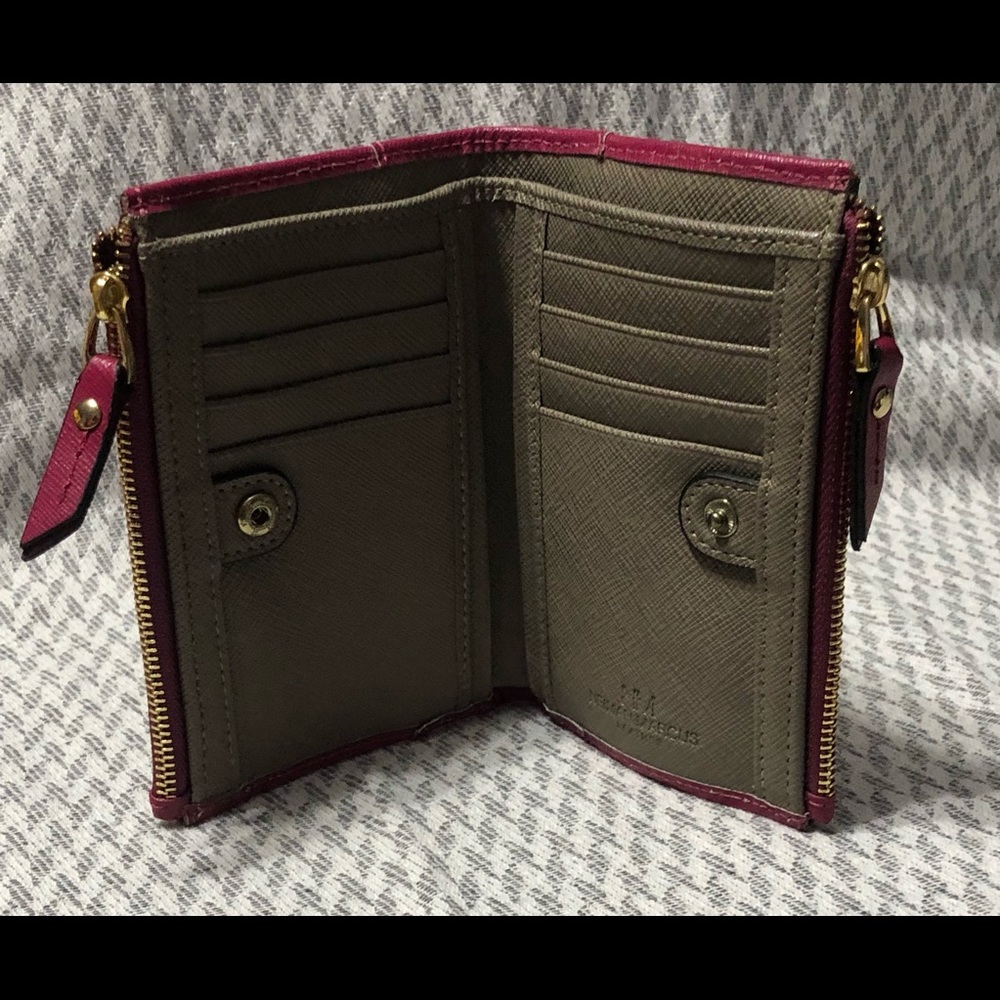 Neiman Marcus Wallet - Picture 4 of 10